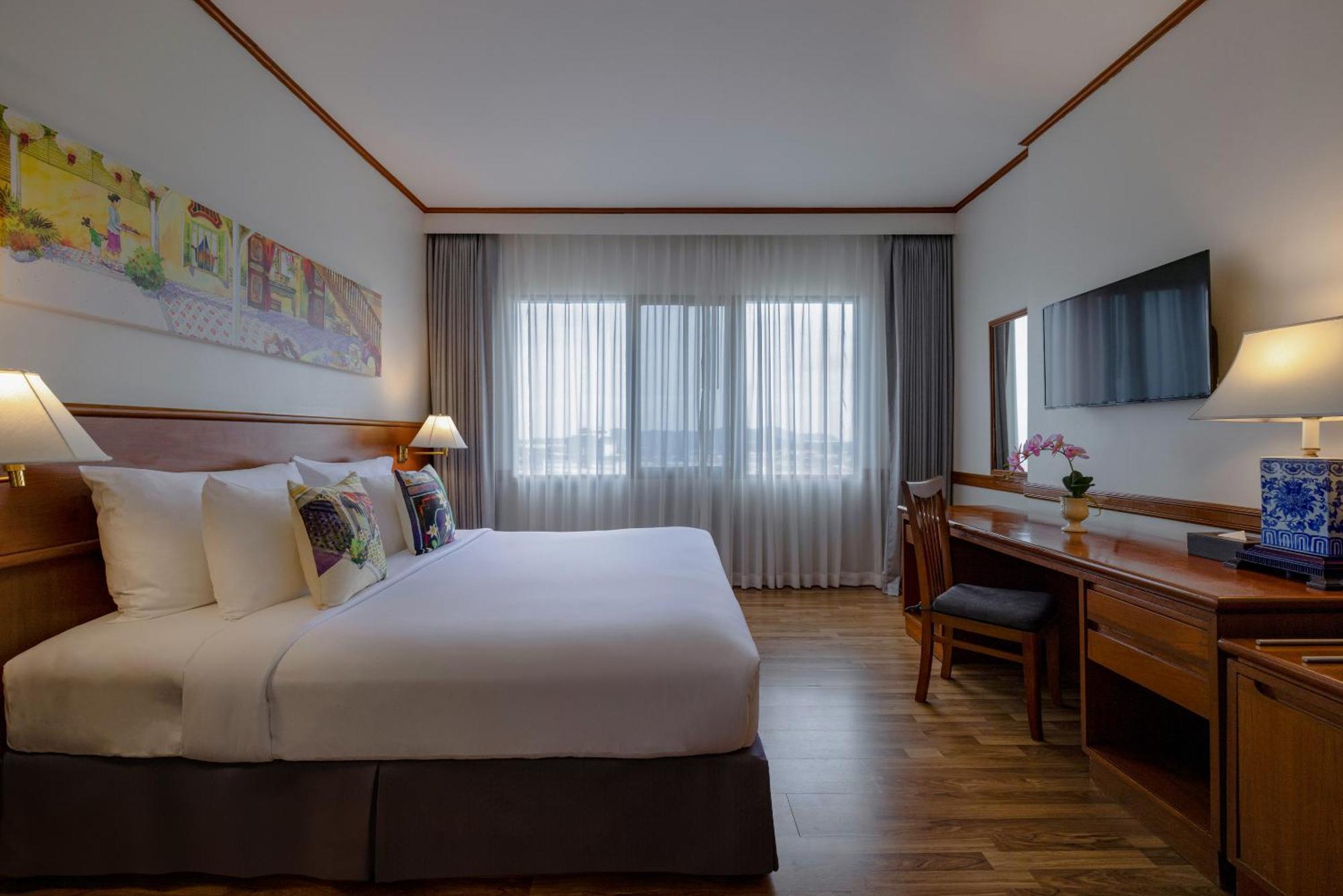 Royal Phuket City Hotel - Sha Extra Plus Екстер'єр фото